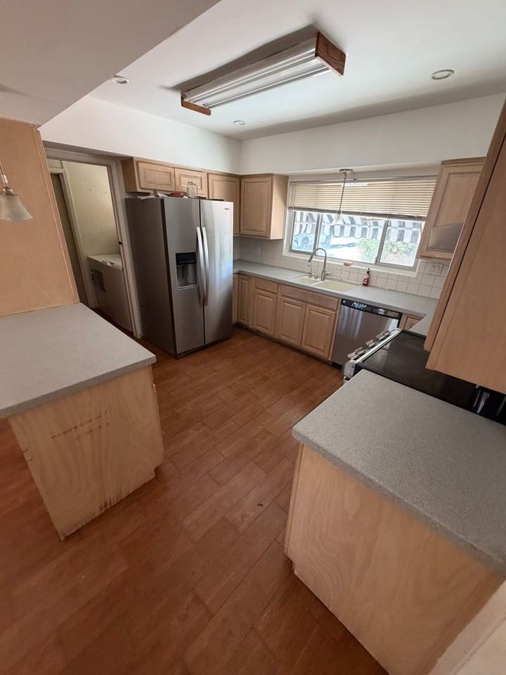 764 S University Dr - Photo 6 of 13