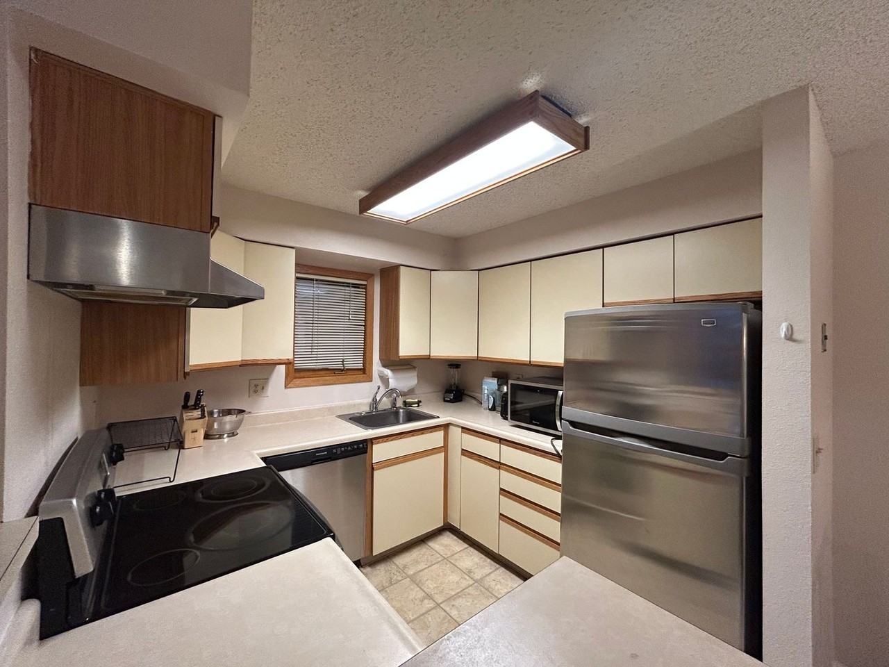 2892 Shadow Creek Dr #203 - Photo 5 of 25