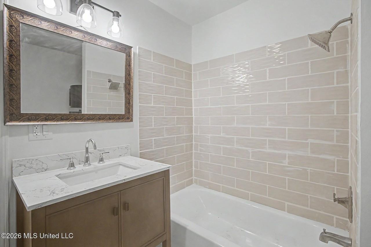 9424 Daisy Vestry Rd - Photo 5 of 13