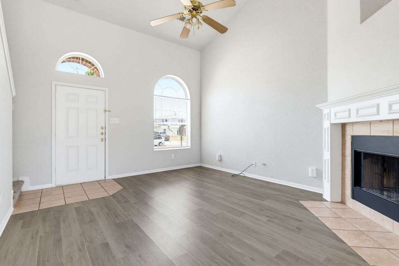 5518 Orts Dr - Photo 2 of 19