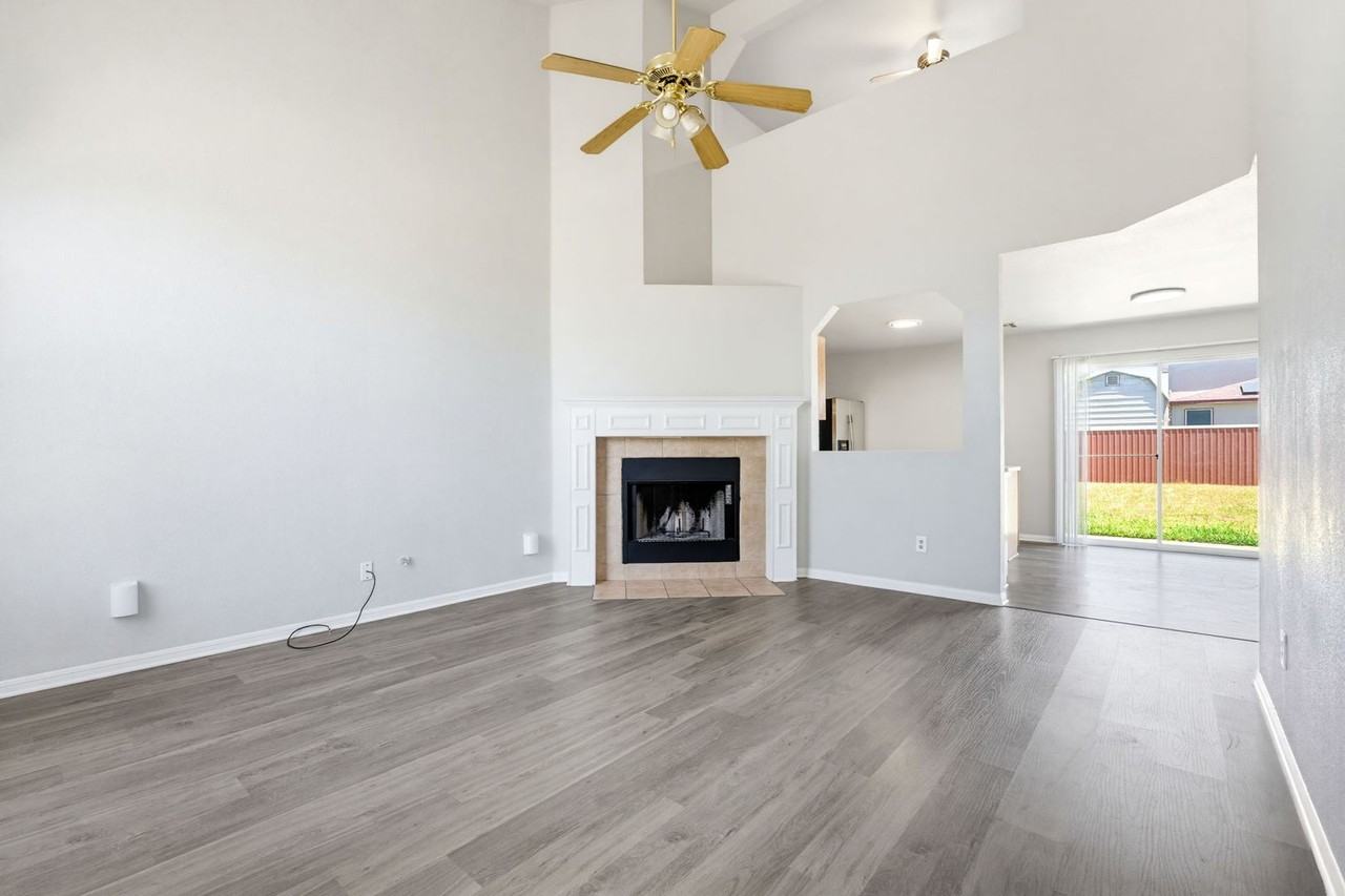 5518 Orts Dr - Photo 3 of 19