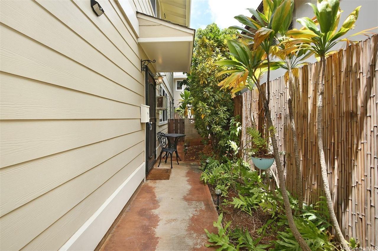 1227 8th Ave - Photo 3 of 16