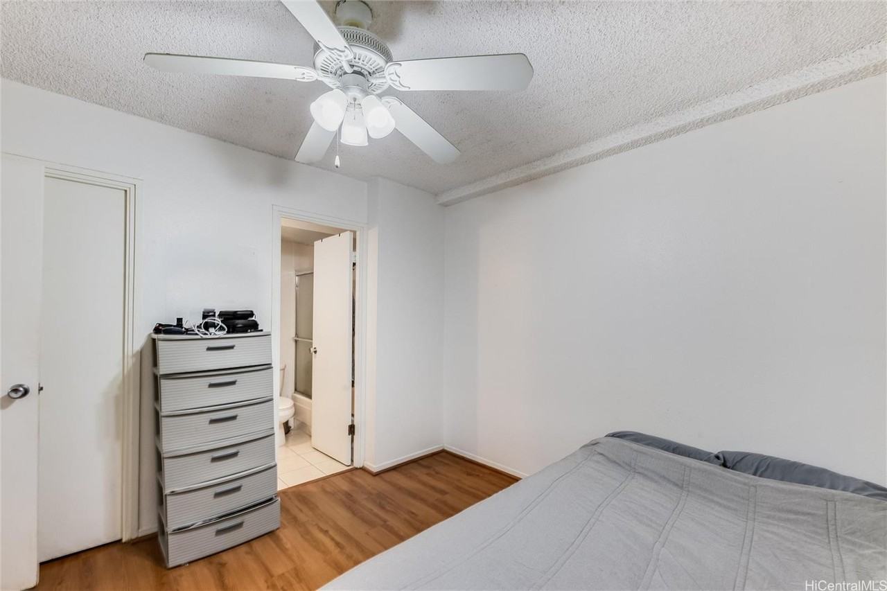 1617 Clark St #203 - Photo 4 of 21