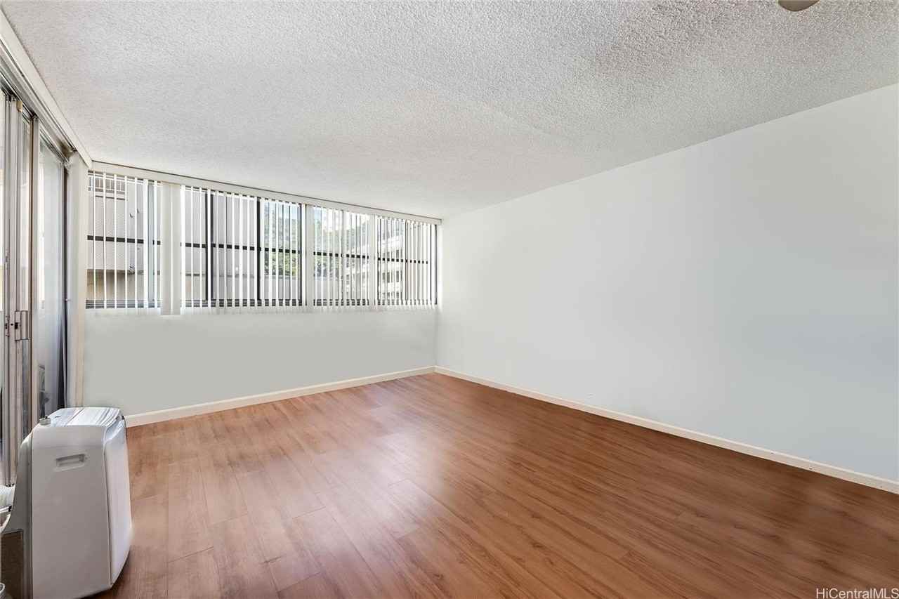 1617 Clark St #203 - Photo 7 of 21