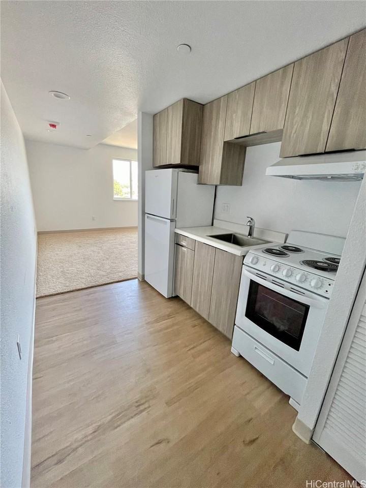 216 Olive Ave #407 - Photo 4 of 10