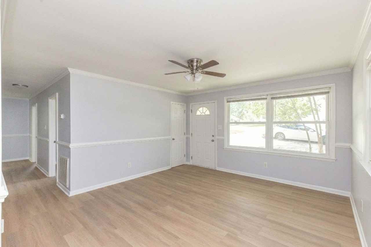 2703 Boston St - Photo 5 of 23