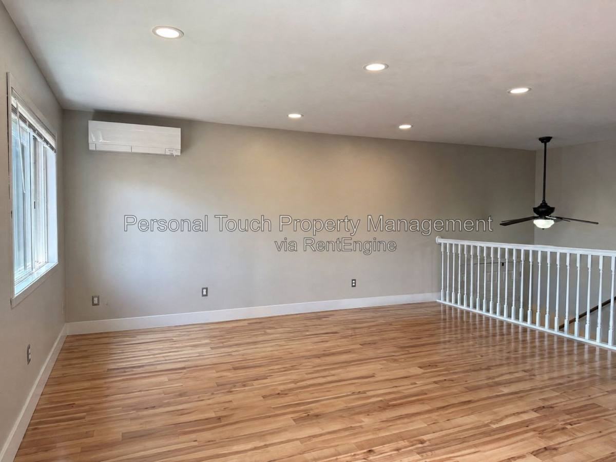 2722 33 1 2 Ave S - Photo 2 of 10