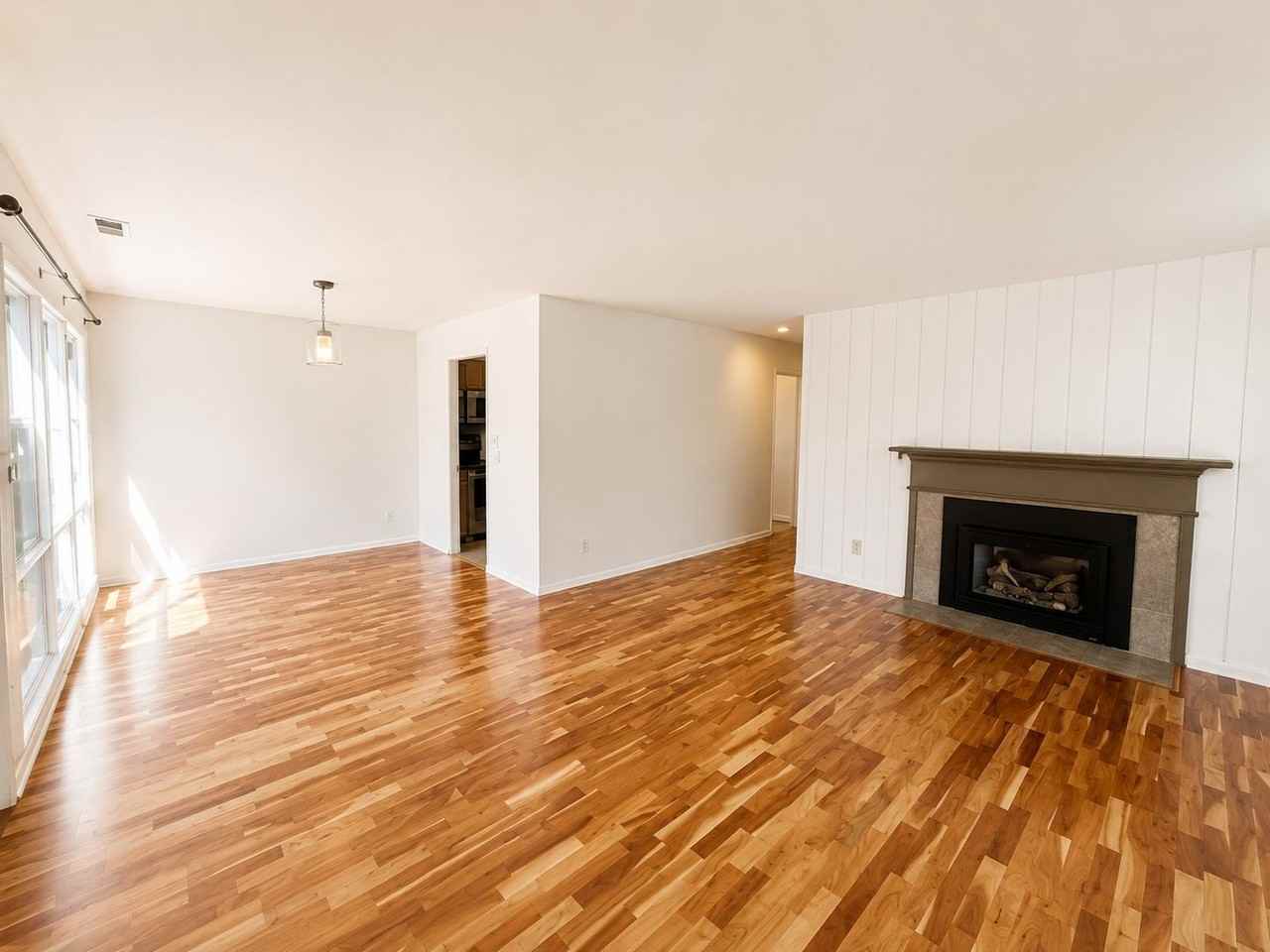 10424 Ne 17th St - Photo 2 of 23