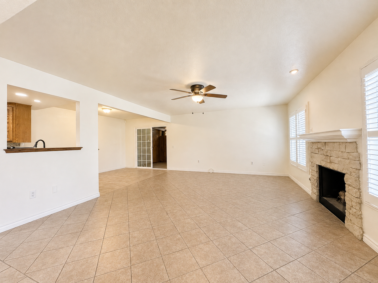 612 S Santa Fe St #1 - Photo 3 of 20