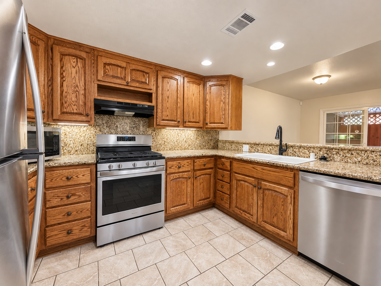 612 S Santa Fe St #1 - Photo 5 of 20