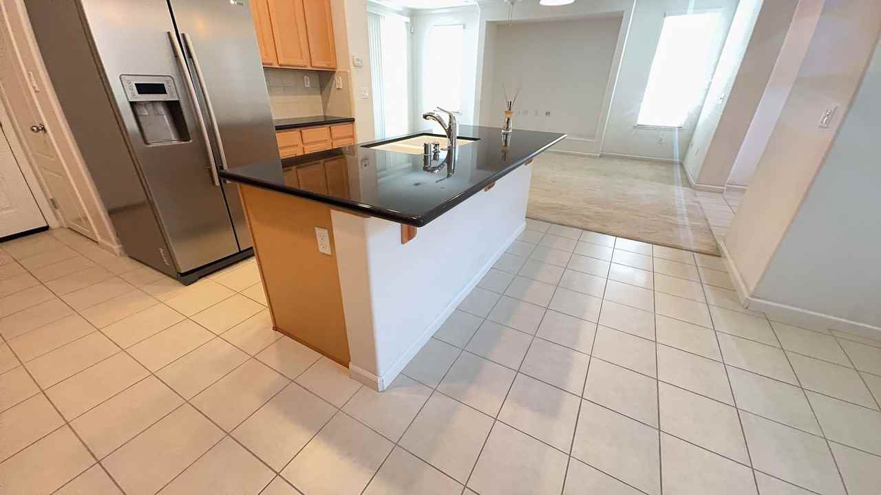 5998 Camden Cir - Photo 6 of 21