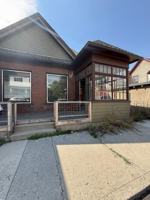 featured image of 844 W Mercury St