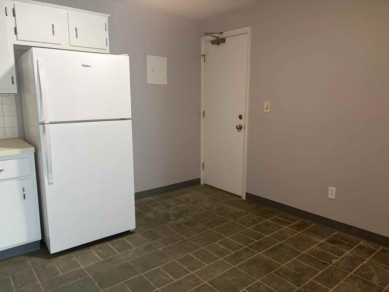 128 Mammoth Rd #21 - Photo 3 of 14