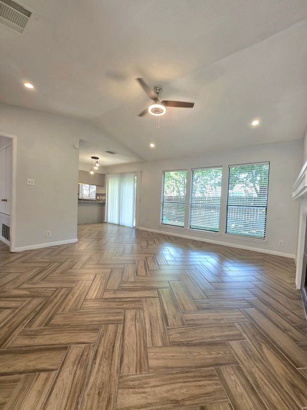 1417 Hyridge Cir - Photo 4 of 18