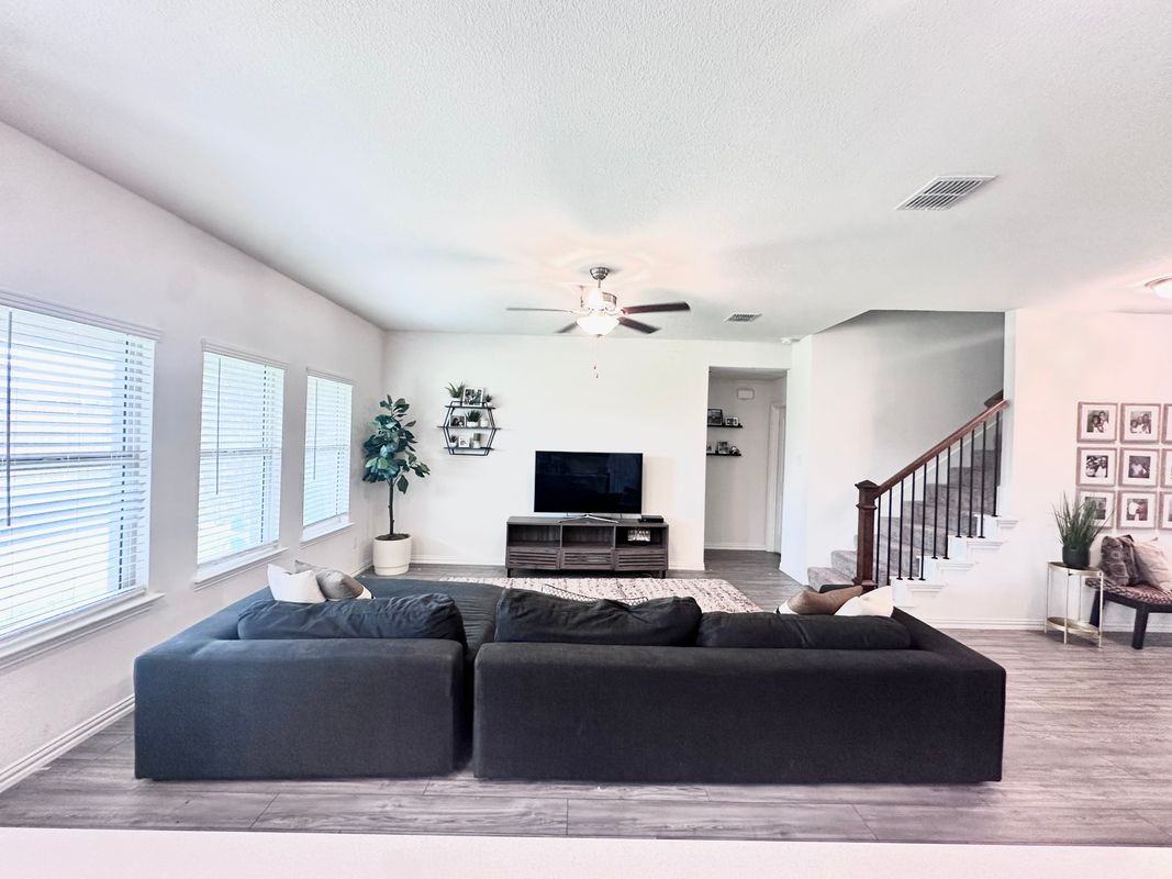 1364 Renoir Dr - Photo 4 of 27