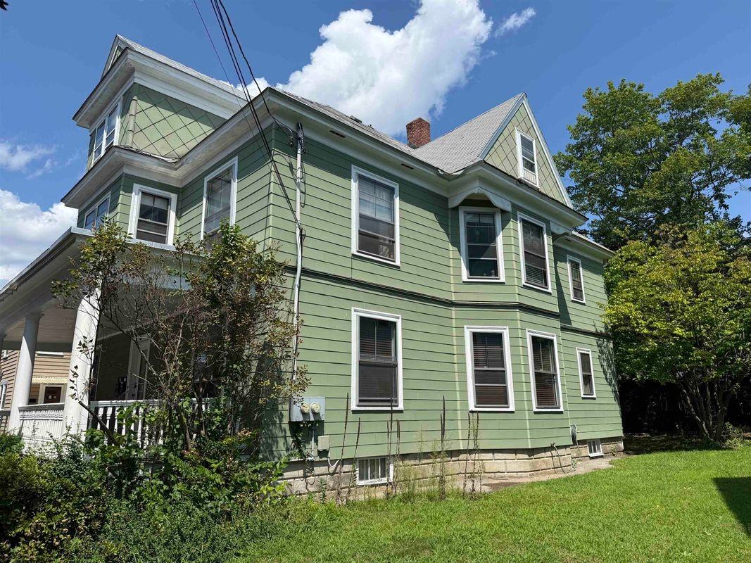 61 George St ##2 - Photo 4 of 16