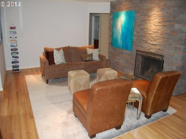 9940 Sw Terwilliger Blvd - Photo 2 of 15