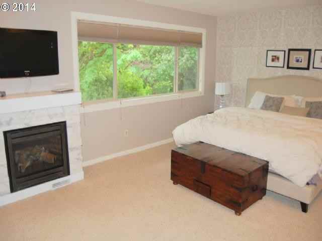 9940 Sw Terwilliger Blvd - Photo 6 of 15