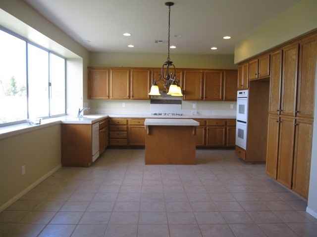 4972 Overlook Dr - Photo 5 of 24