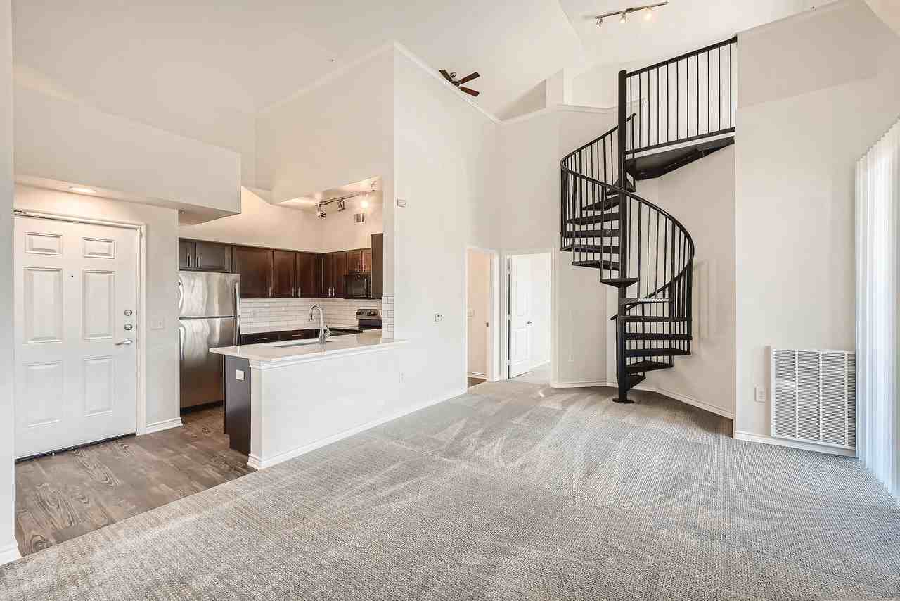 Fox Run Lofts - Photo 4 of 20