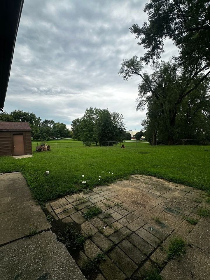 Voris St - Photo 4 of 14