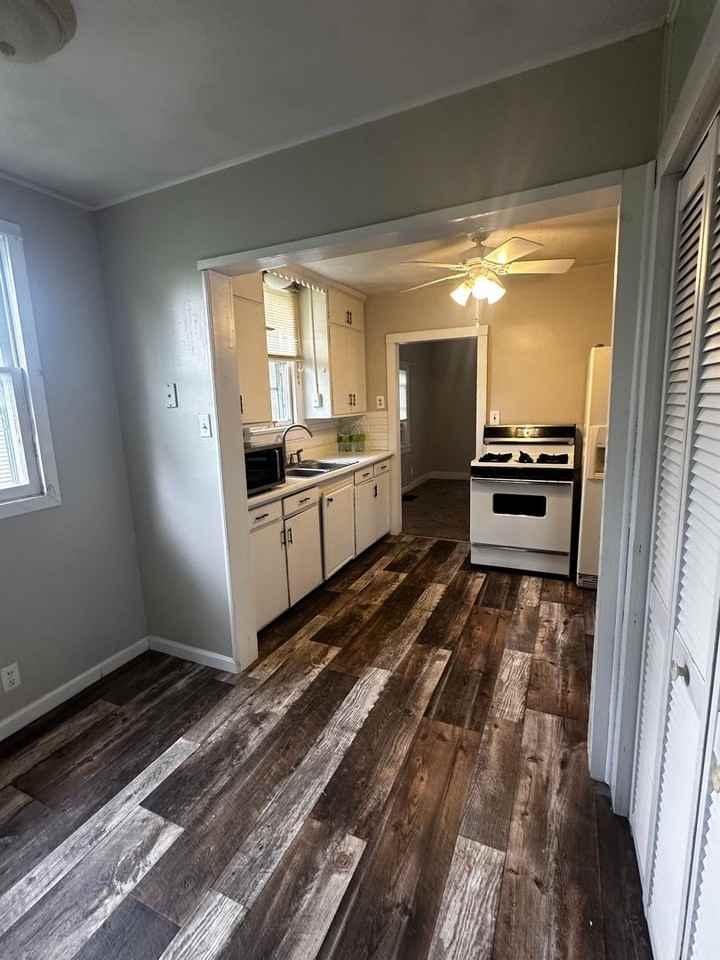Voris St - Photo 5 of 14