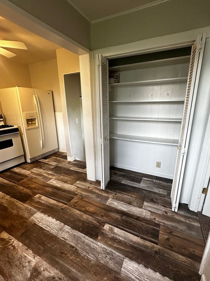 Voris St - Photo 6 of 14