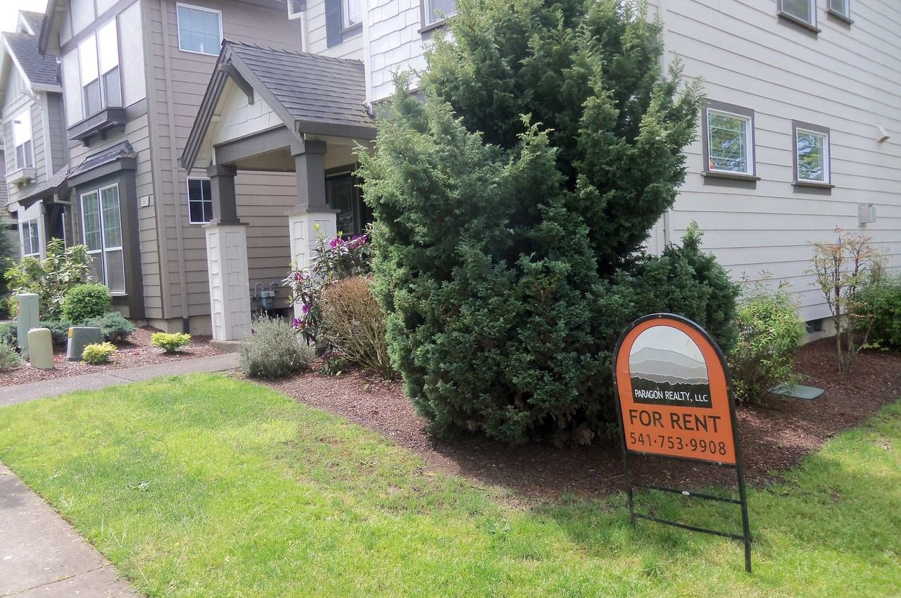 3507 Se Quayside St - Photo 2 of 9