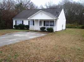 featured image of 1201 Russell St