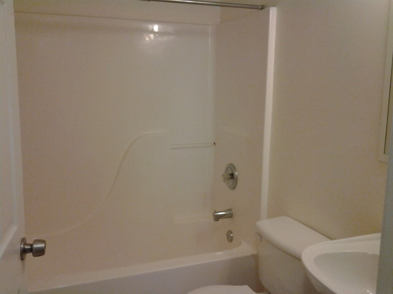 1201 Russell St - Photo 5 of 6