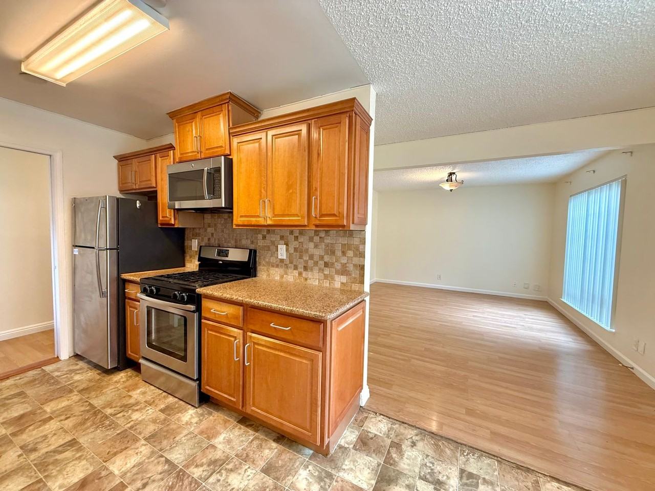 3648 Detjen St - Photo 3 of 15