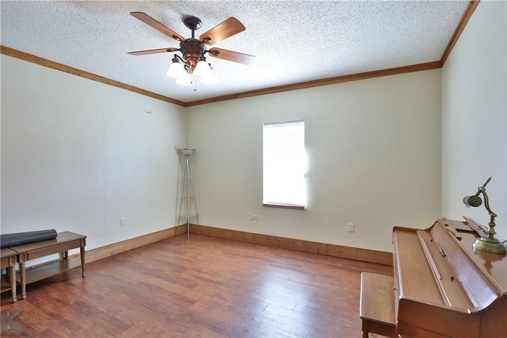 418 Elm St - Photo 6 of 26