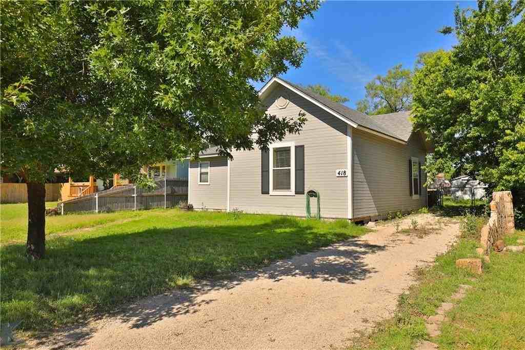418 Elm St - Photo 4 of 26