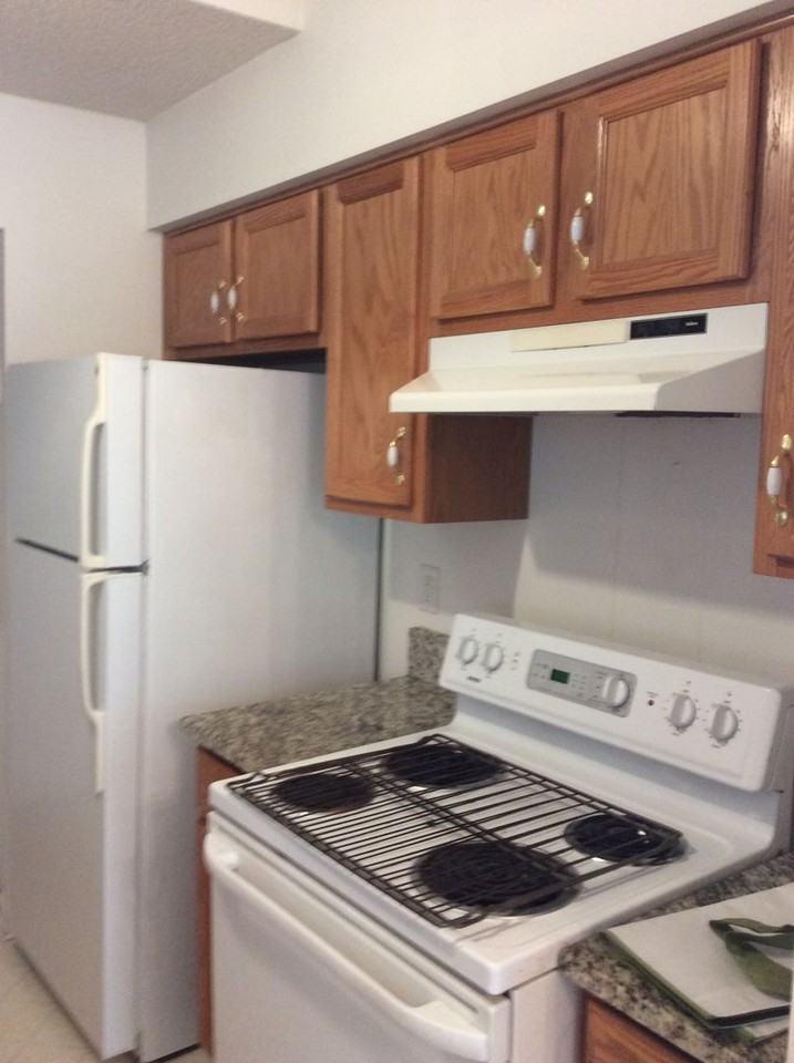 204 Bristol Cmn - Photo 2 of 19