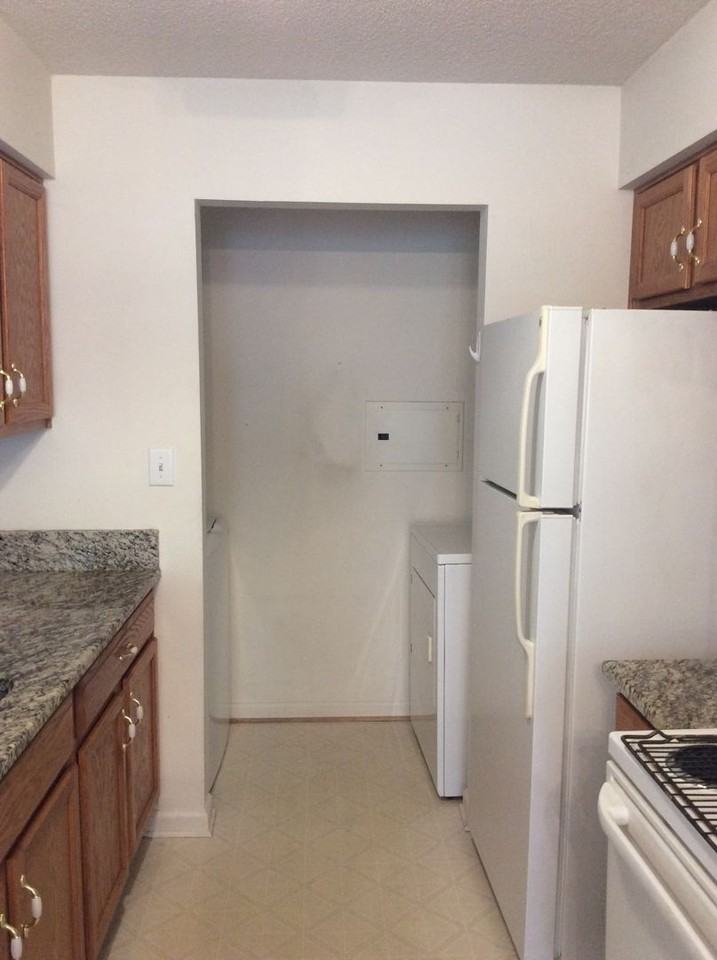204 Bristol Cmn - Photo 3 of 19