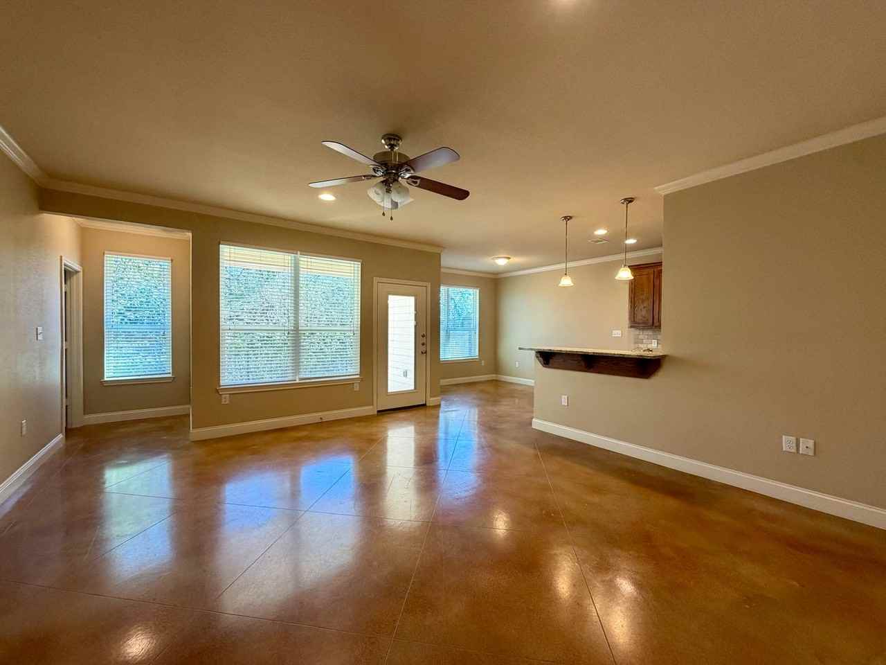 2941 Savannah Ct - Photo 2 of 15