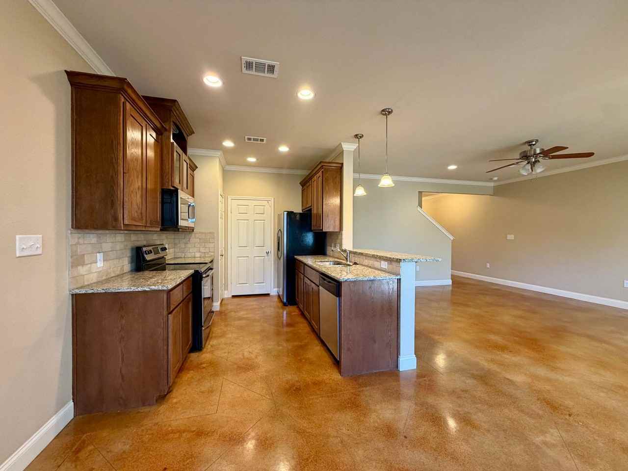 2941 Savannah Ct - Photo 5 of 15