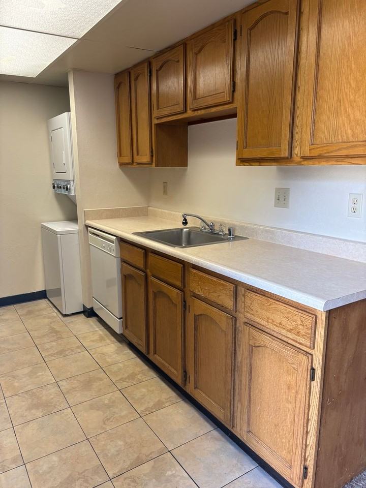 5107 Rainbow Harbour Cir - Photo 7 of 17