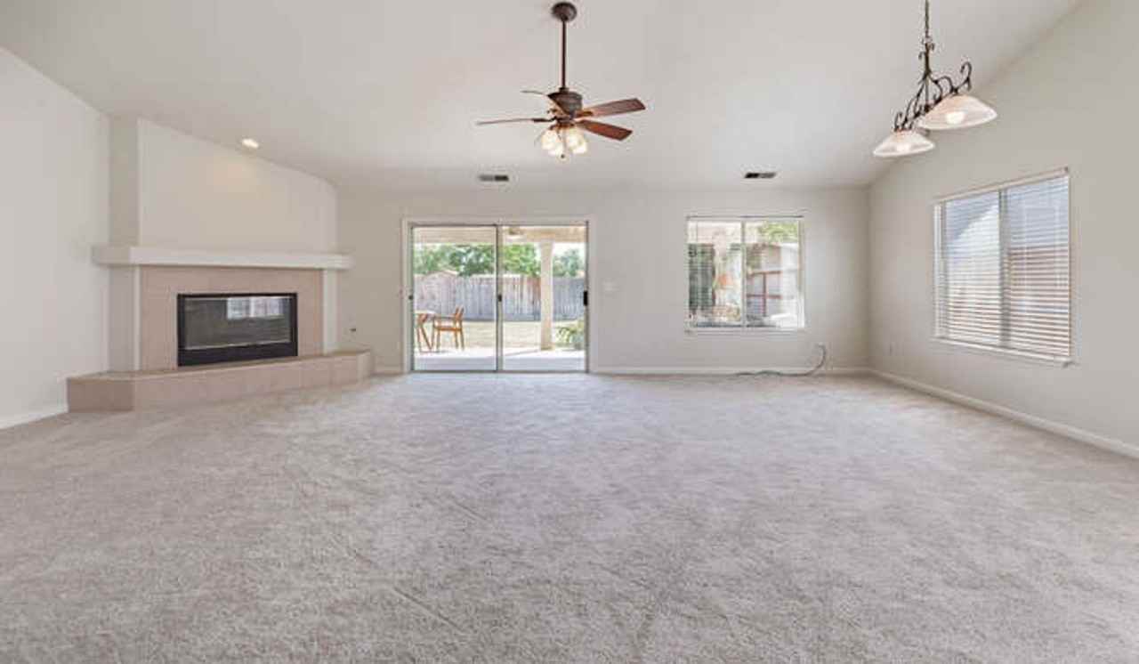213 Caesar Ave - Photo 3 of 30