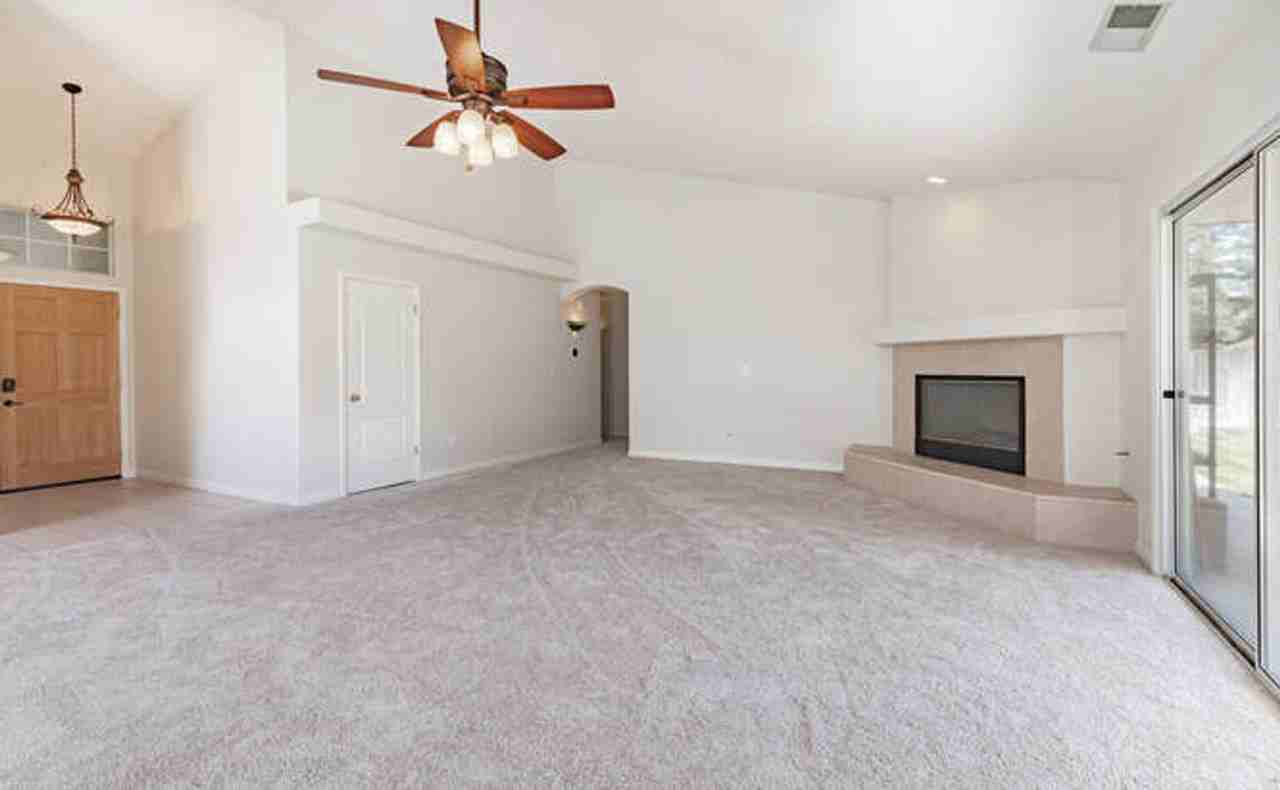 213 Caesar Ave - Photo 4 of 30