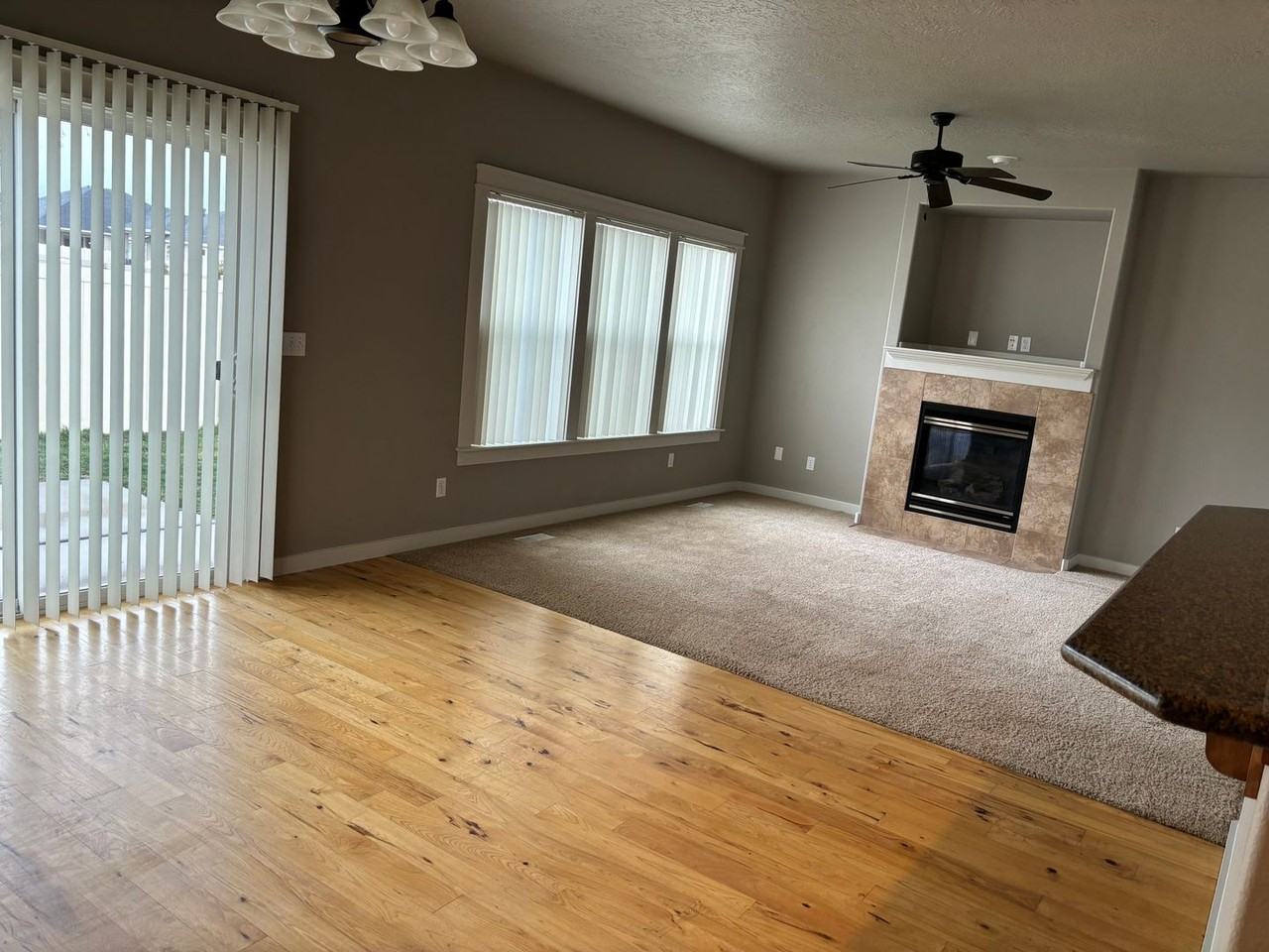 4526 N Kilee Ave - Photo 4 of 32