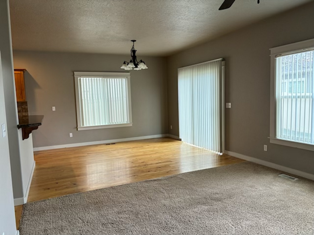 4526 N Kilee Ave - Photo 5 of 32