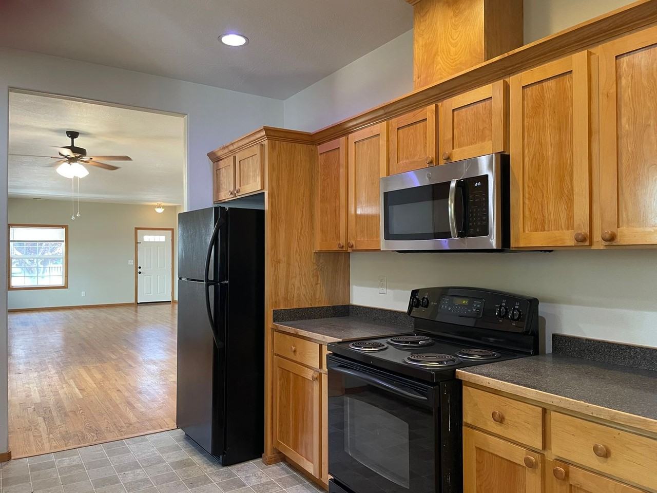 830 Isherwood Dr - Photo 7 of 21