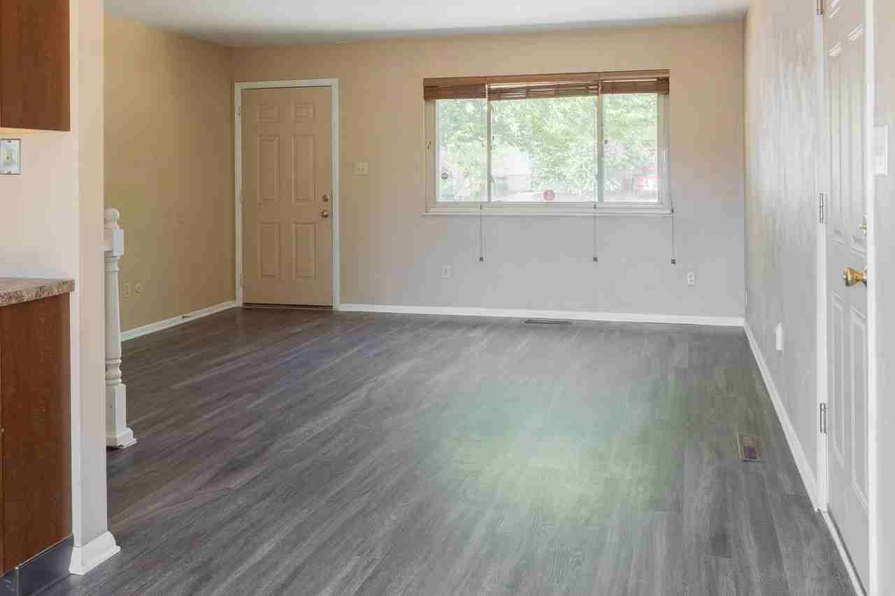 2617 Montebello Dr W - Photo 7 of 33