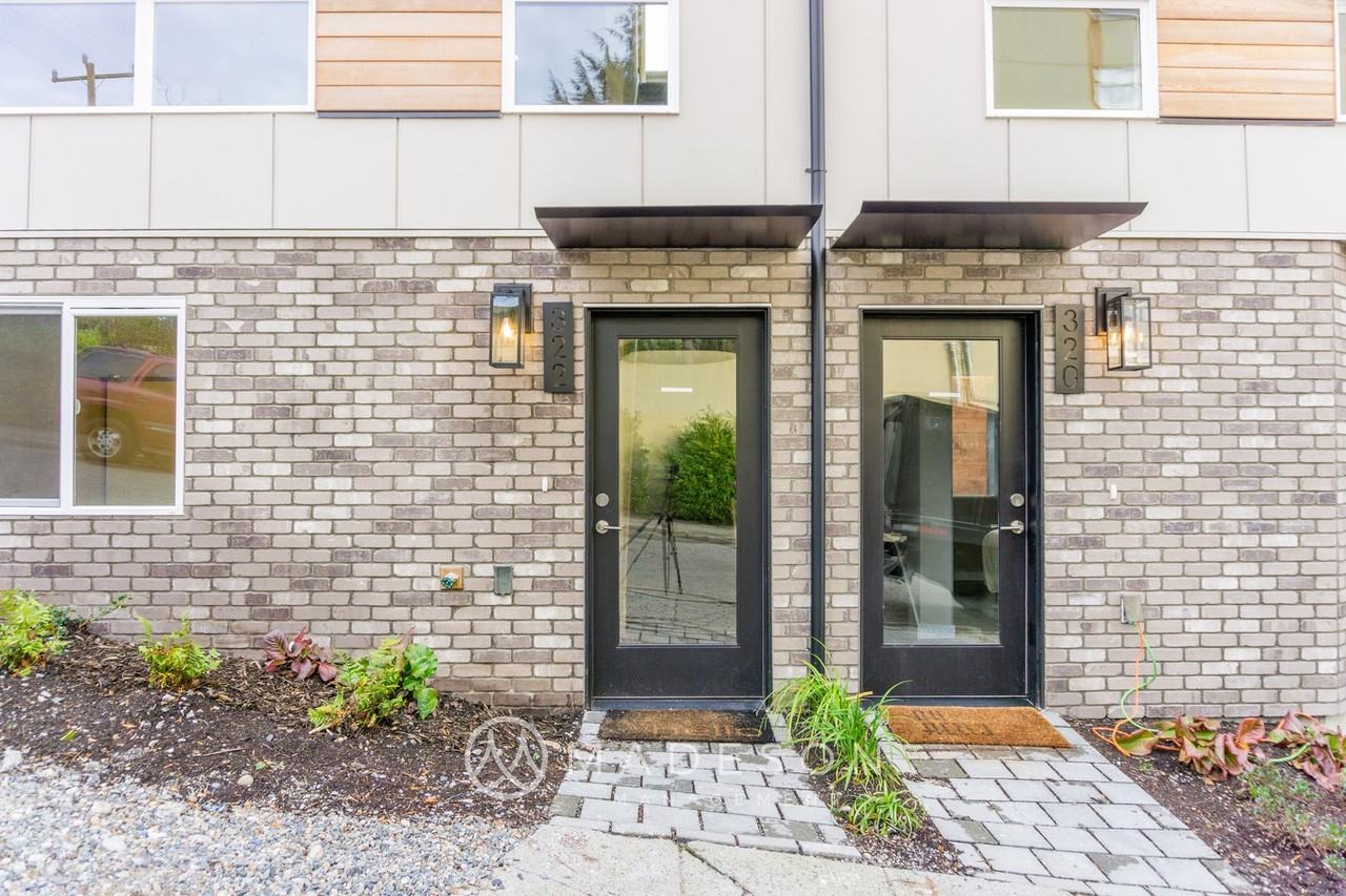 322 N 53rd St - Photo 4 of 30