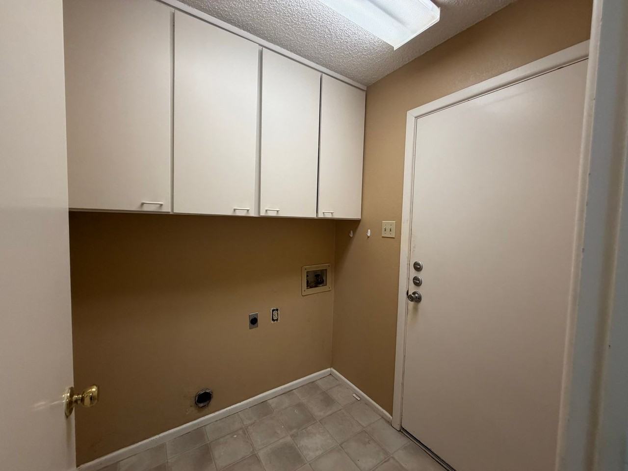2314 93rd Pl - Photo 7 of 26