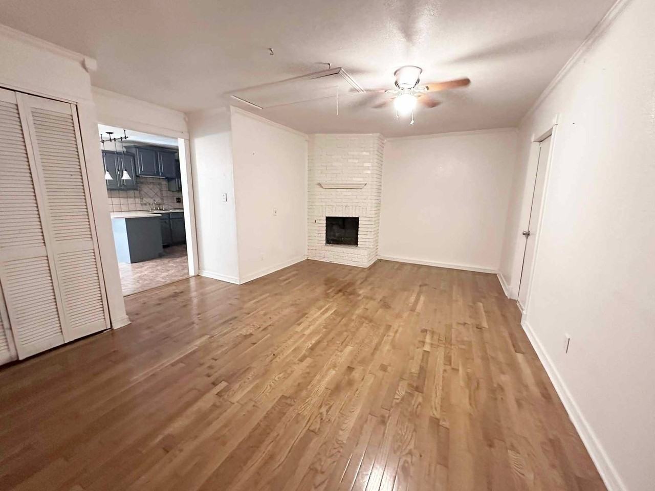 208 Cherrywood Dr - Photo 3 of 17