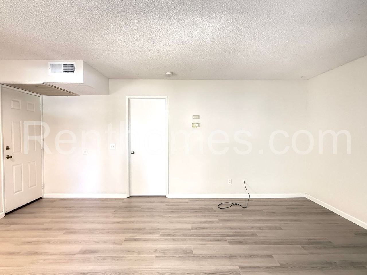 8521 Summerdale Rd - Photo 4 of 19