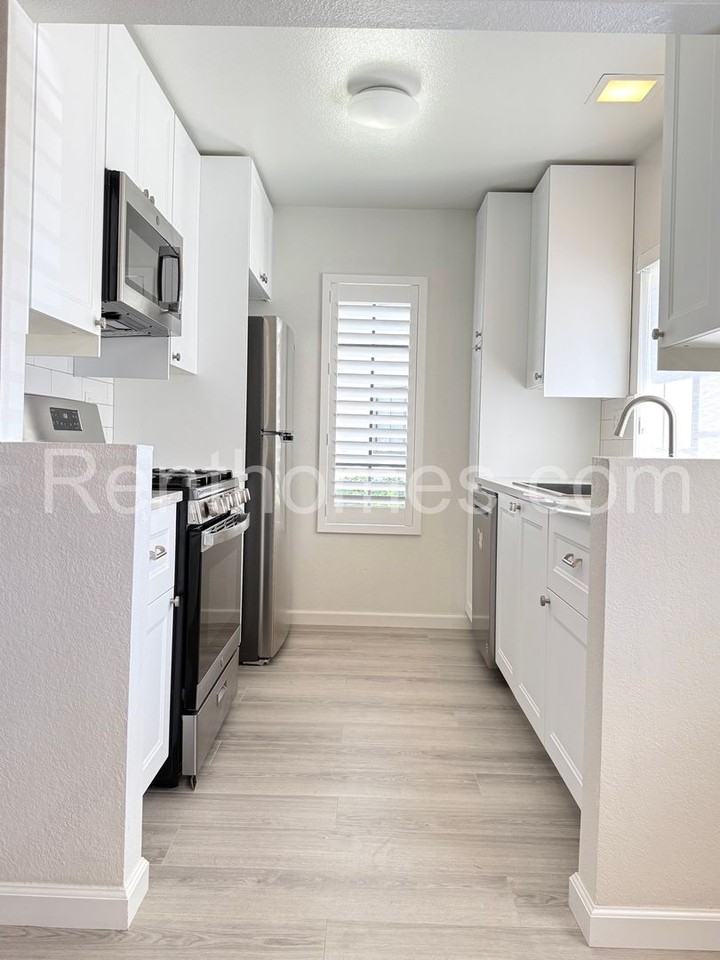 8521 Summerdale Rd - Photo 6 of 19