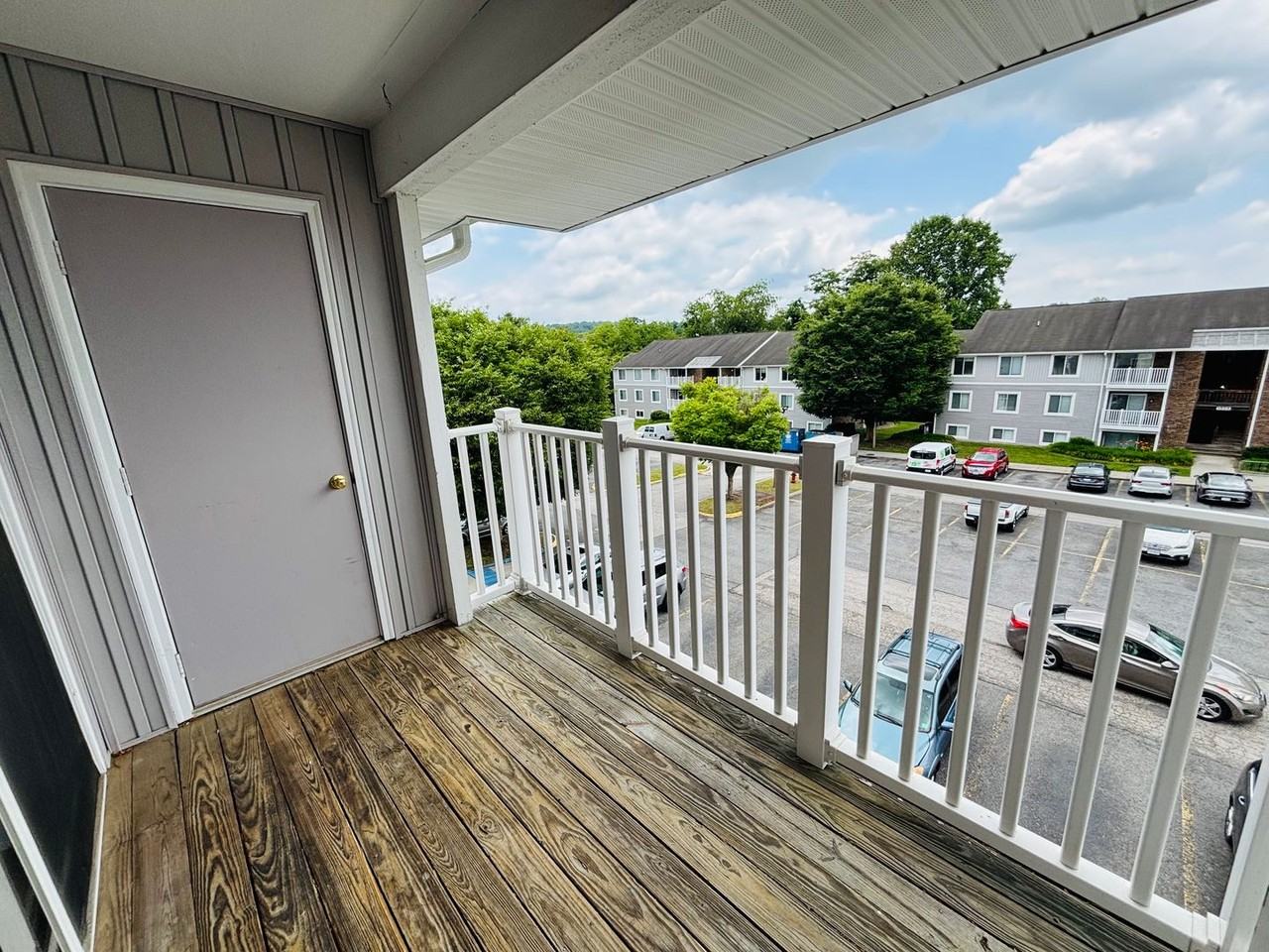 1209 University Ter Apt L - Photo 6 of 19